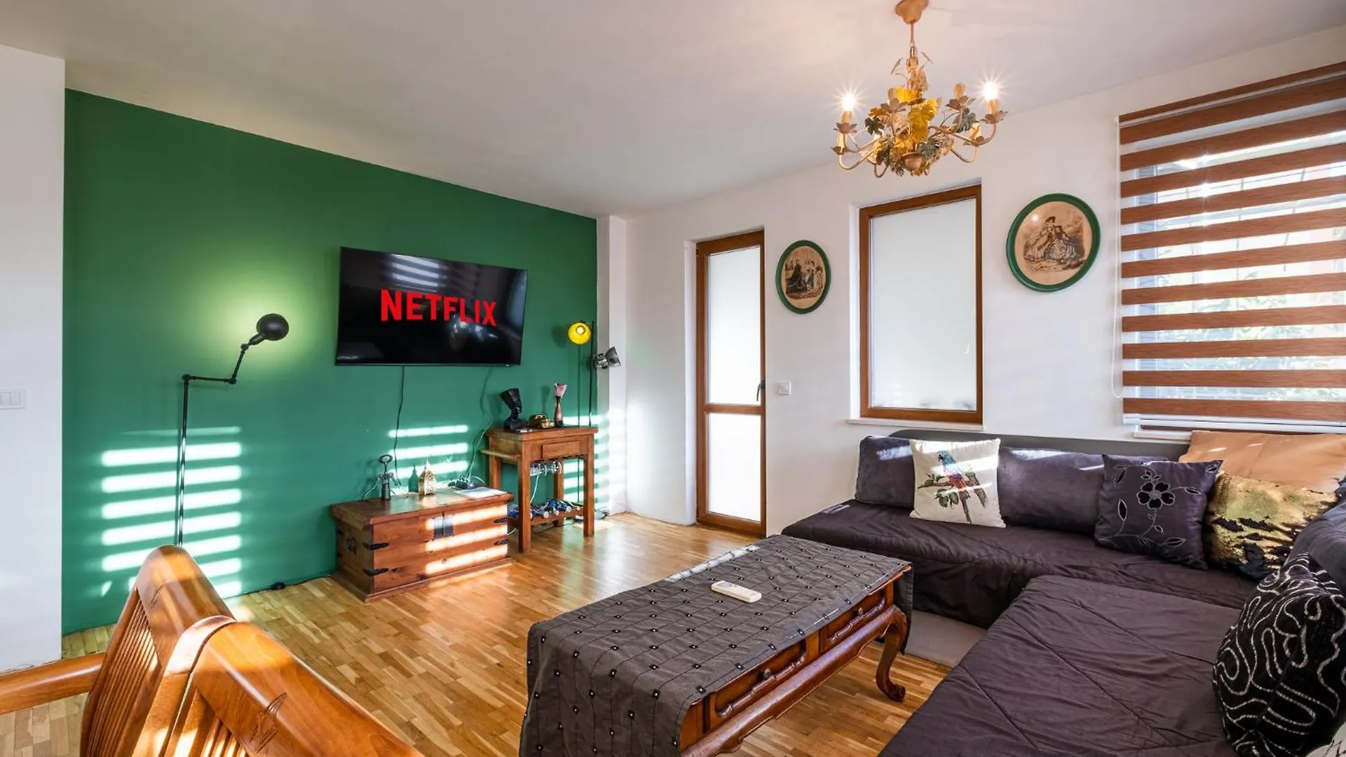 Roman Thermae 2Bdrm Sunny Apartment Varna
