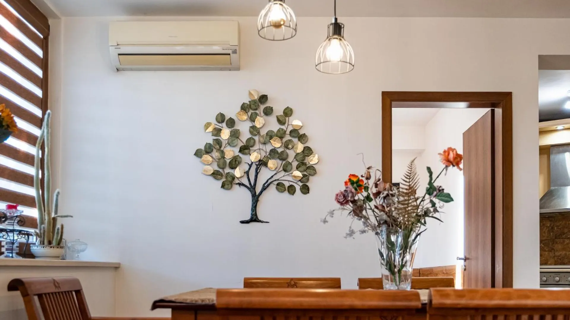 Roman Thermae 2Bdrm Sunny Apartment Varna