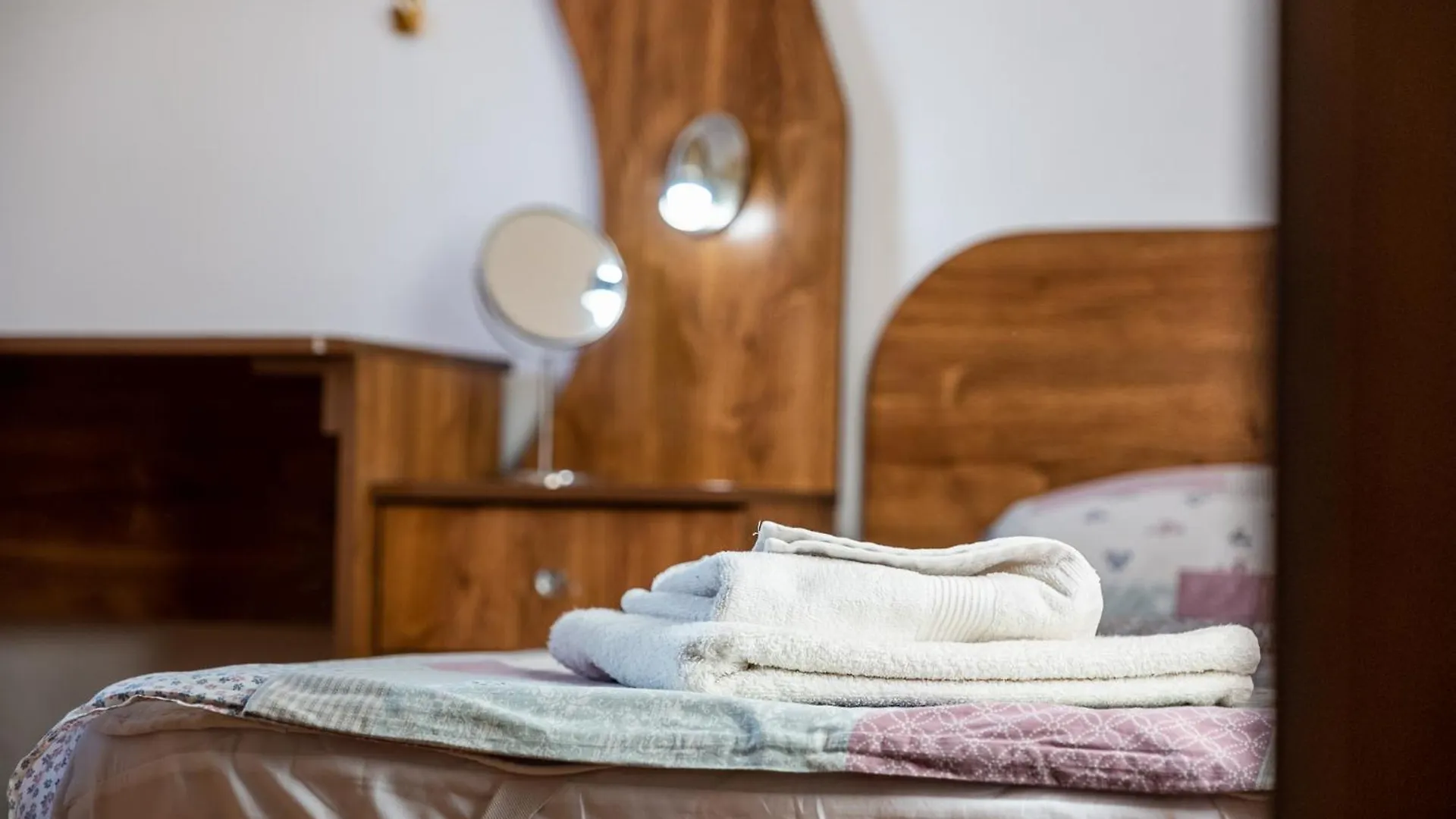 Roman Thermae 2Bdrm Sunny Apartment Varna